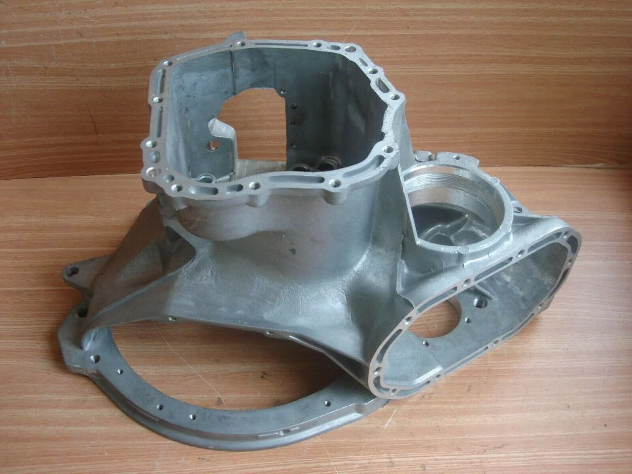 Manual Transmission Housing fits Opel Vauxhall Calibra Ascona C 90398042 Genuine View Front