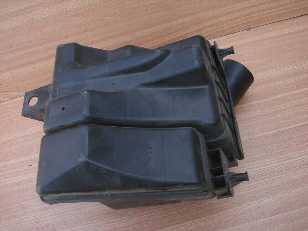 Air Filter Housing Box fits Opel Vauxhall Corsa B Diesel 90411704 Genuine View Right