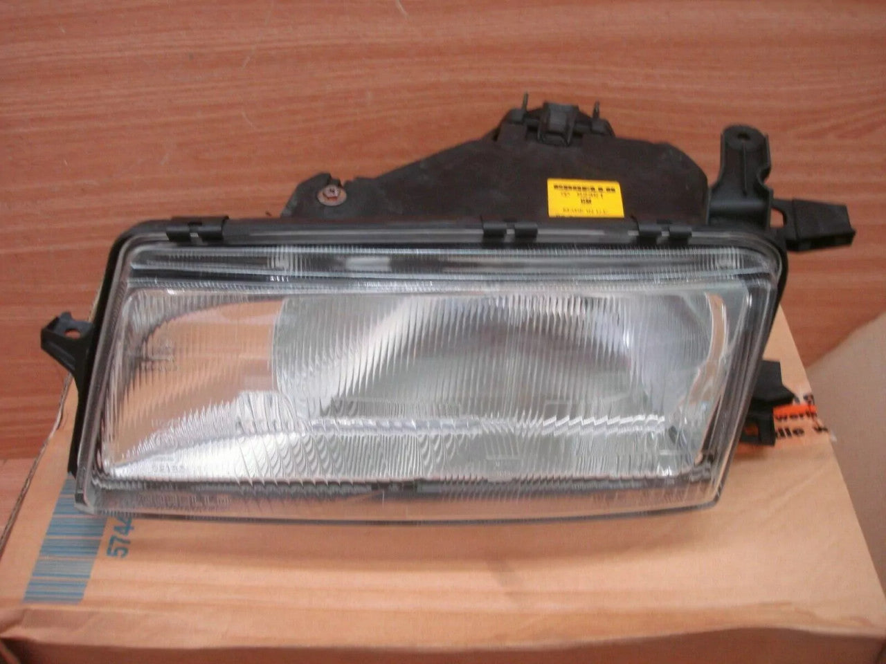 Headlight Left RHD fits Opel Vectra A Vauxhall Cavalier 90421593 Genuine View Rear
