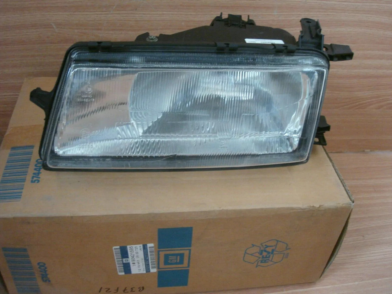Headlight Left RHD fits Opel Vectra A Vauxhall Cavalier 90421595 Genuine View Front