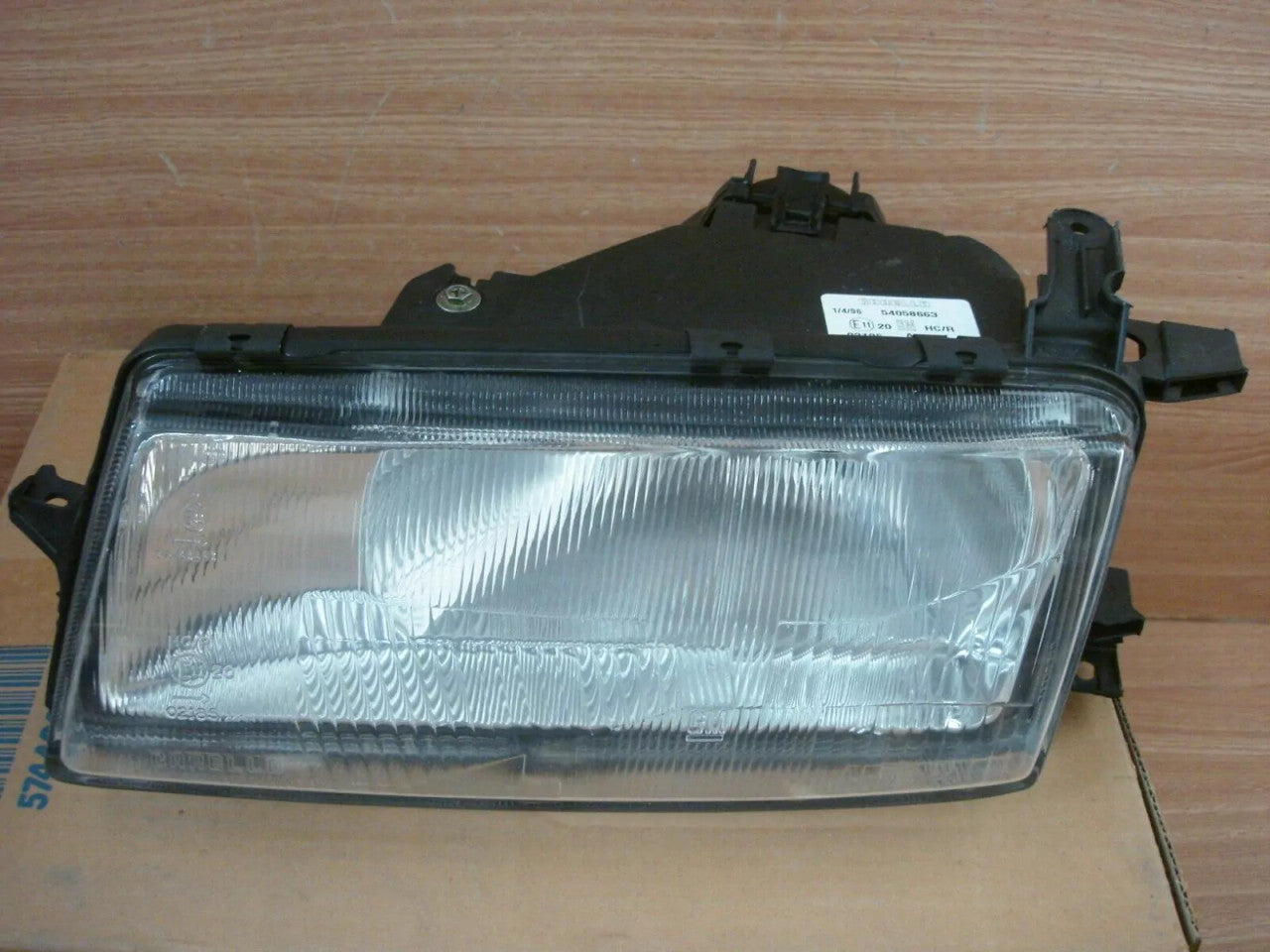 Headlight Left RHD fits Opel Vectra A Vauxhall Cavalier 90421595 Genuine View Rear