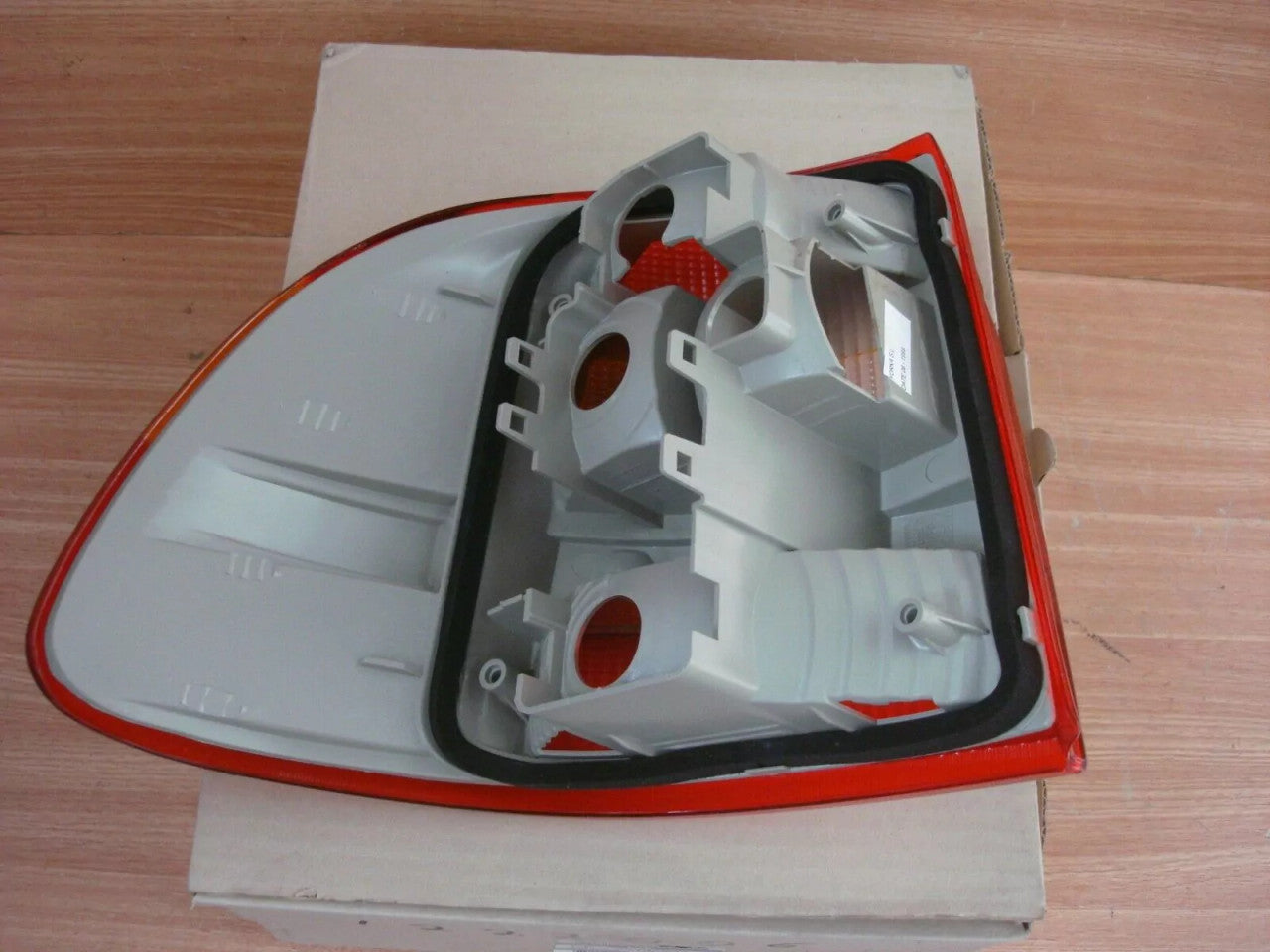 Tail Rear Light Right fits Opel Vauxhall Astra F 90442021 Genuine View Right