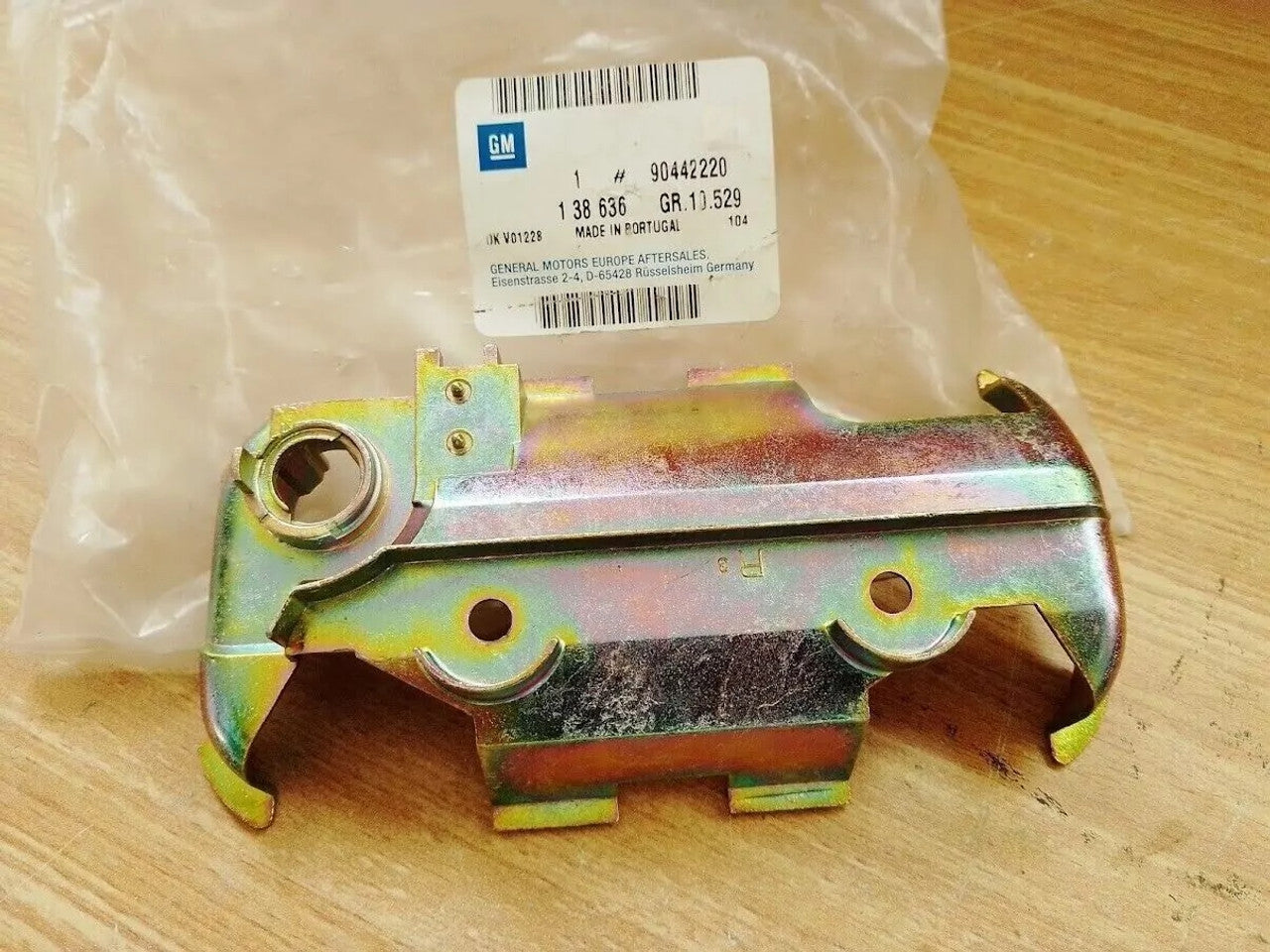 Door Handle Bracket Front Right fits Opel Vauxhall Corsa B Astra F 90442220 View Front