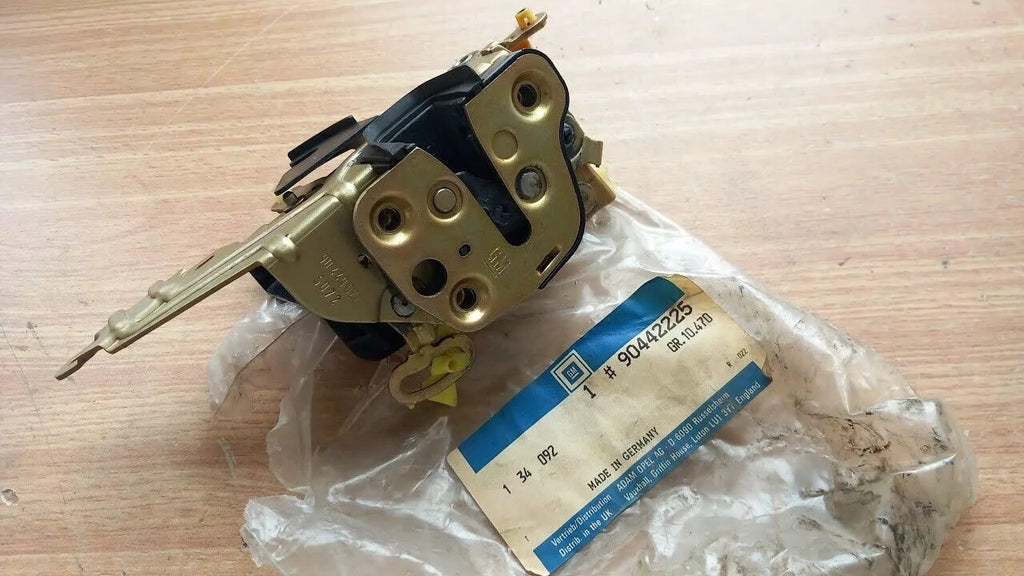 Door Lock Front Right RHD fits Opel Vauxhall Astra F 90442225 Genuine View Front