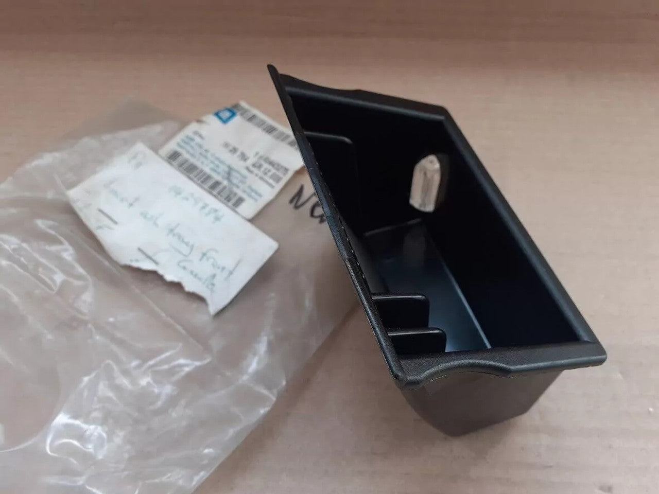 Center Console Ashtray Front RHD fits Opel Vauxhall Astra F 90443275 Genuine View Right