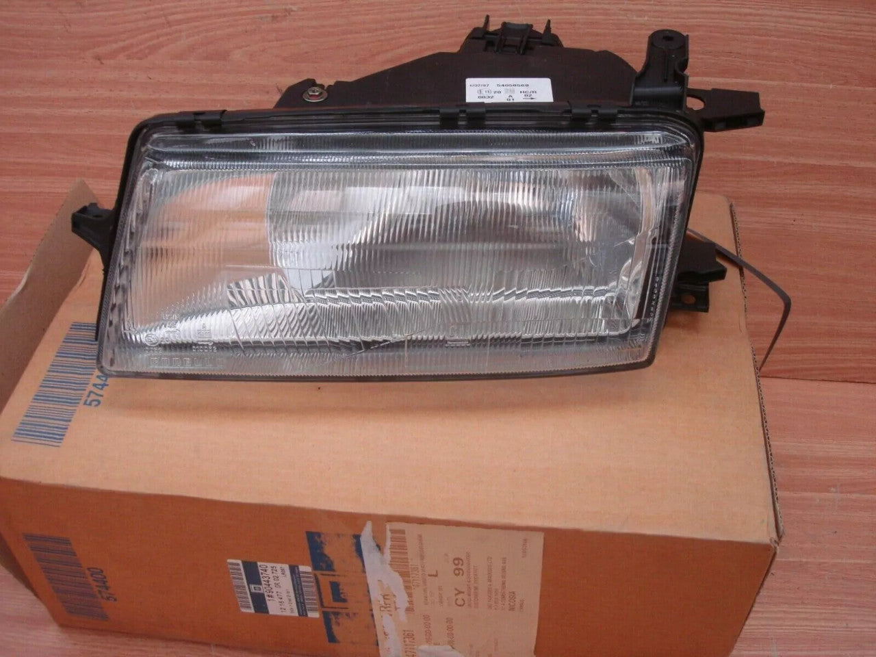 Headlight Left RHD fits Opel Vectra A Vauxhall Cavalier 90443740 Genuine View Front