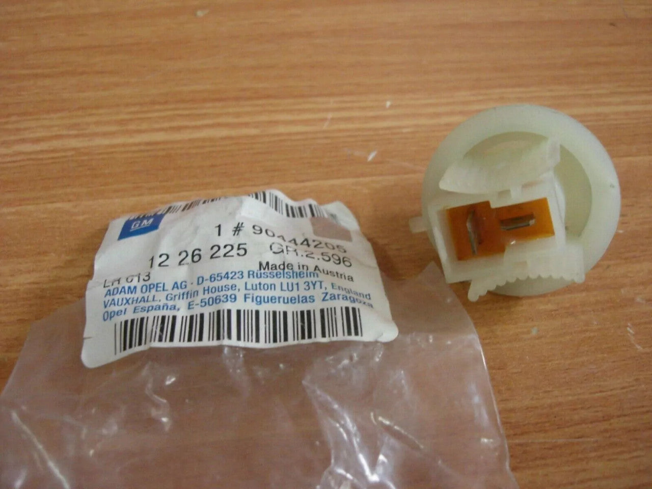 Indicator Socket Front fits Opel Vauxhall Vectra A Cavalier 90444205 Genuine View Rear