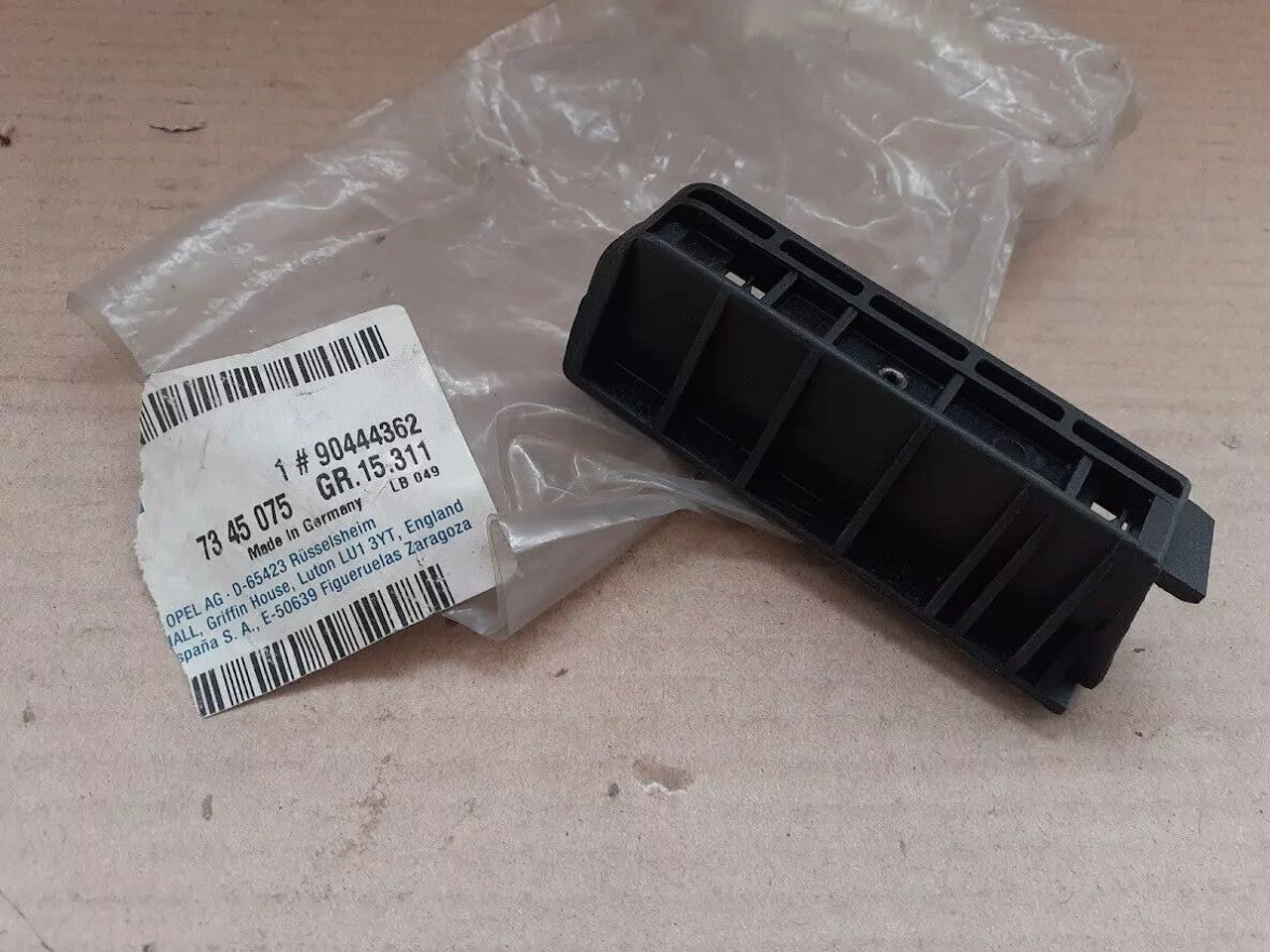 Roller Blind Support Right fits Opel Vauxhall Astra F 90444362 Genuine View Right