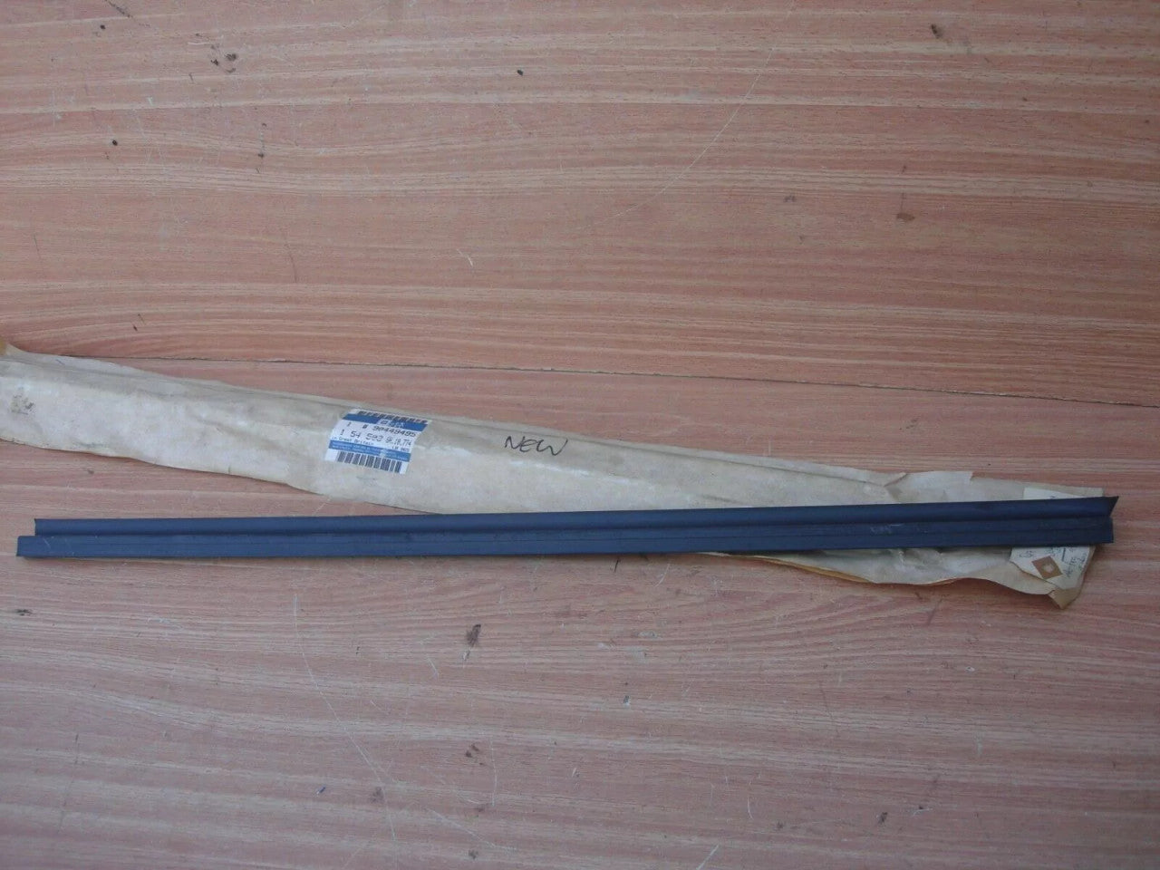 Window Seal Weather Strip Rear Left Inner fits Opel Vauxhall Astra F Genuine 90449495 View Front