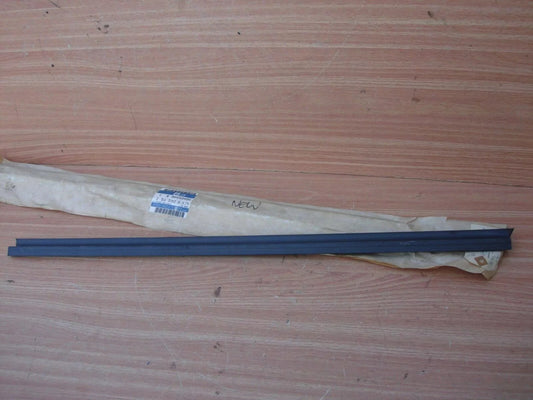 Window Seal Weather Strip Rear Left Inner fits Opel Vauxhall Astra F Genuine 90449495 View Front