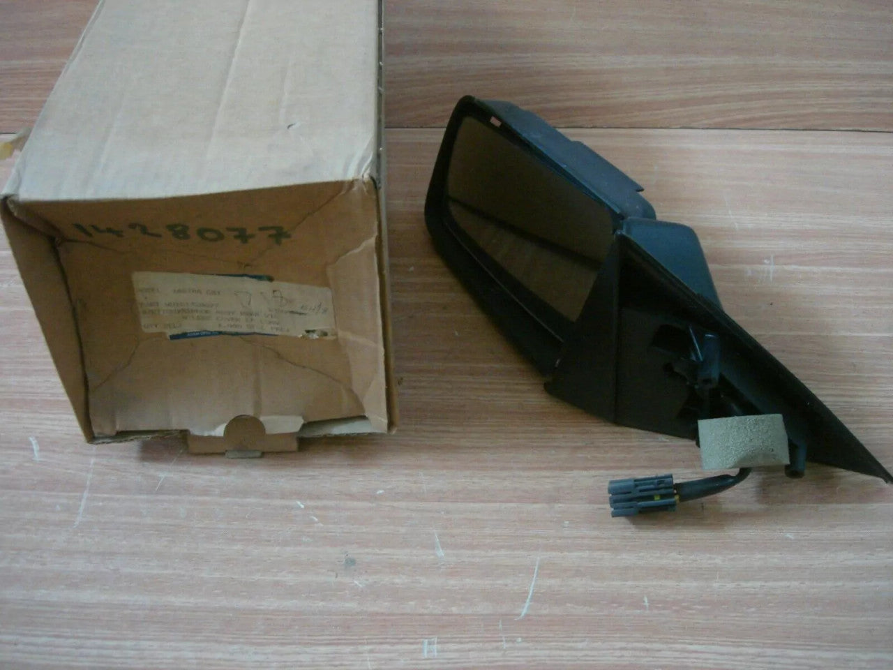 Wing Mirror Left fits Opel Vauxhall Astra F GSi 90449701 Genuine View Front