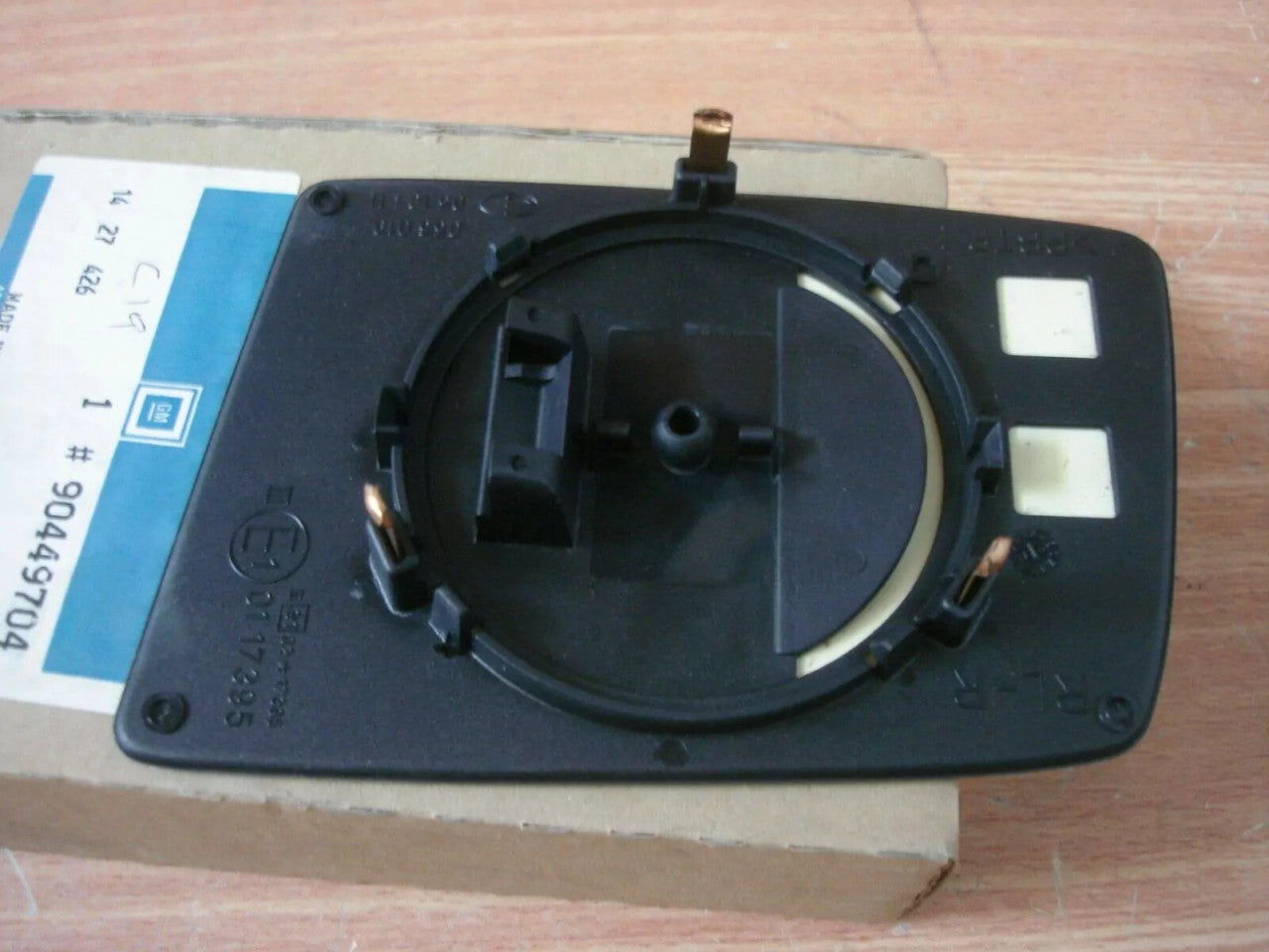 Wing Mirror Glass Right RHD fits Opel Vauxhall Astra F 90449704 Genuine View Rear