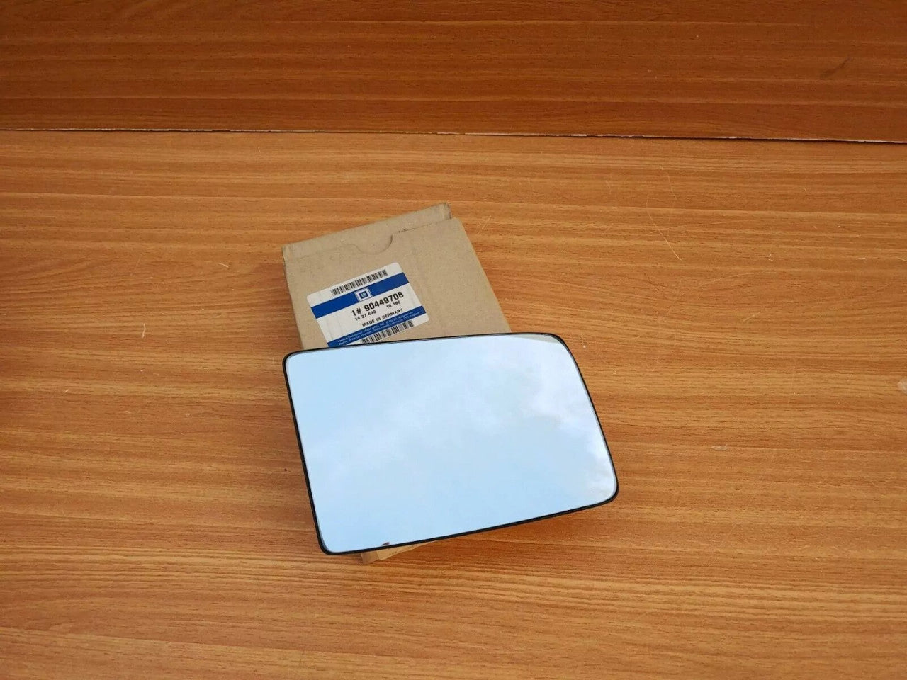 Wing Mirror Glass Right Plain fits Opel Vauxhall Astra F 90449708 Genuine View Front