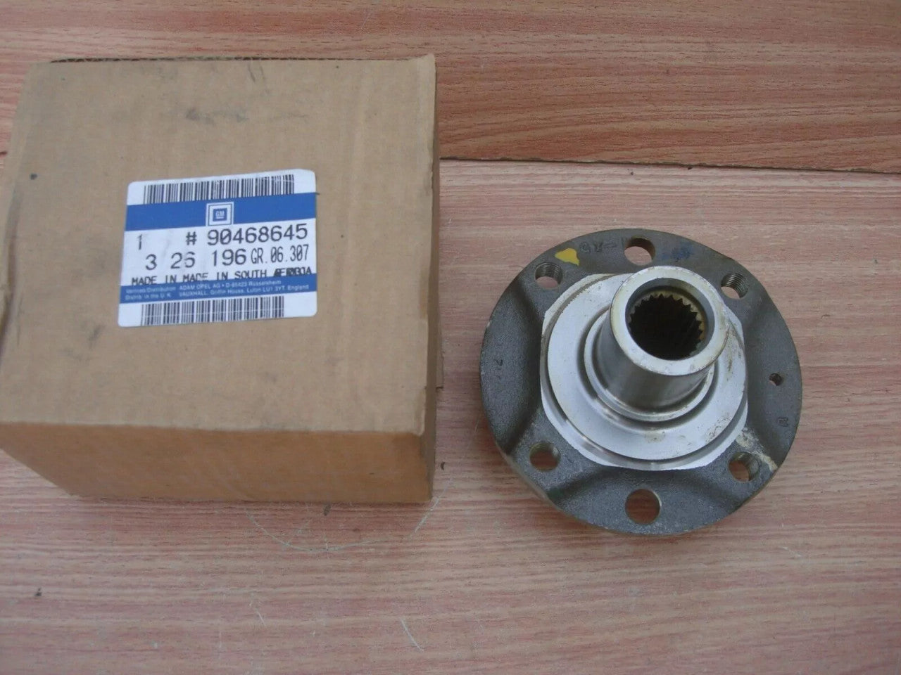 Wheel Hub Front fits Opel Vauxhall Astra F Vectra B 90468645 Genuine View Front