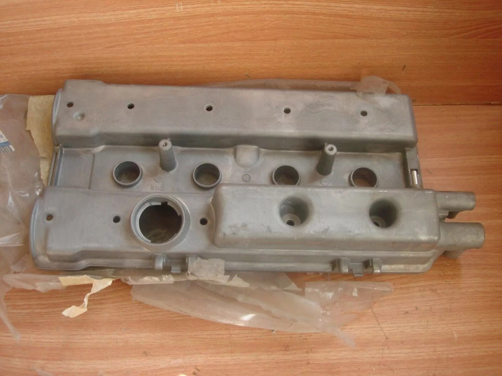Rocker Cover fits Opel Vauxhall X16XEL C16SEL 90470439 Genuine View Front