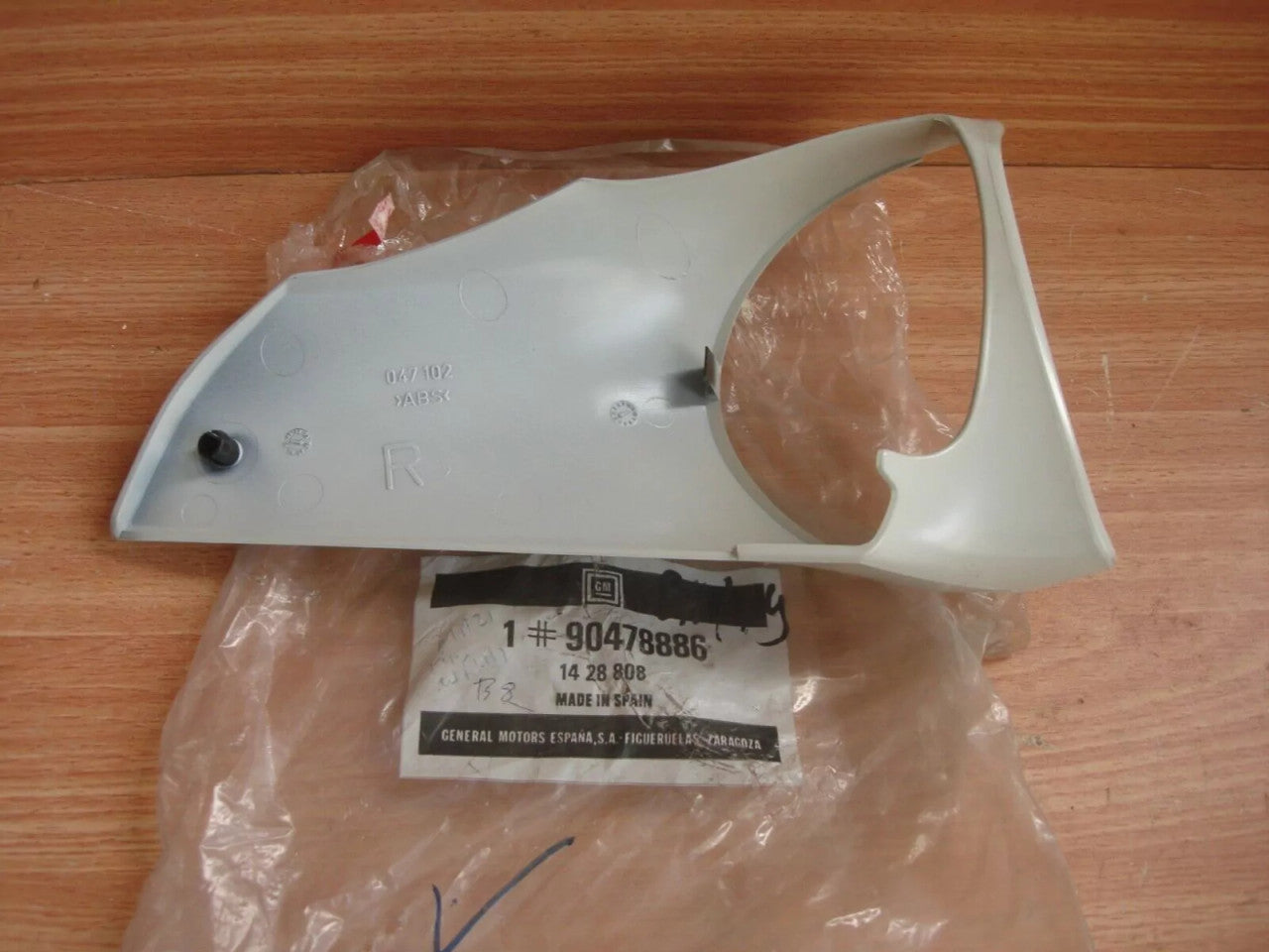 Wing Mirror Cover Right fits Opel Vauxhall Corsa B 90478886 Genuine View Front