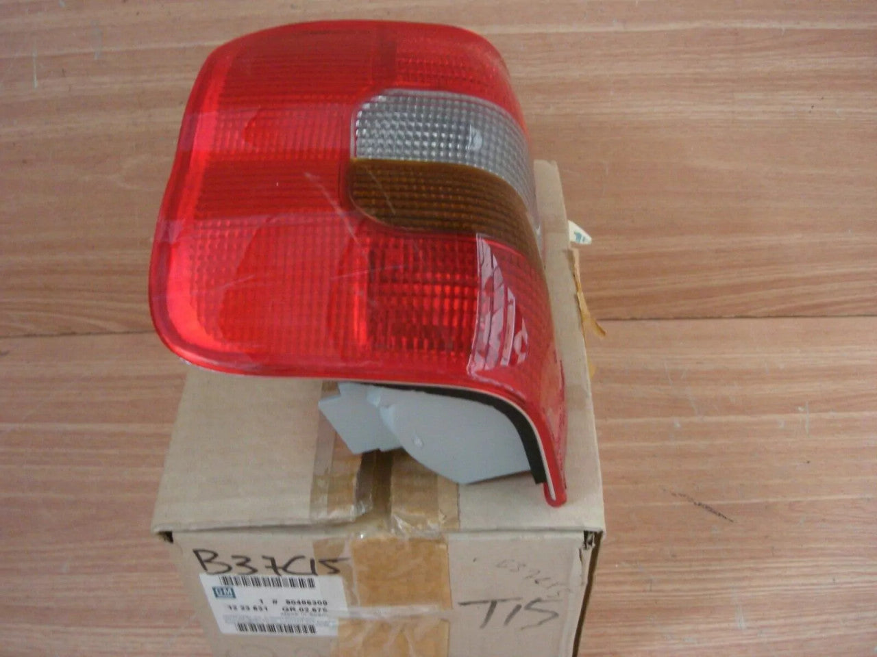 Tail Rear Light Right fits Opel Vauxhall Corsa B Combo 71 F25 90486300 Genuine View Front