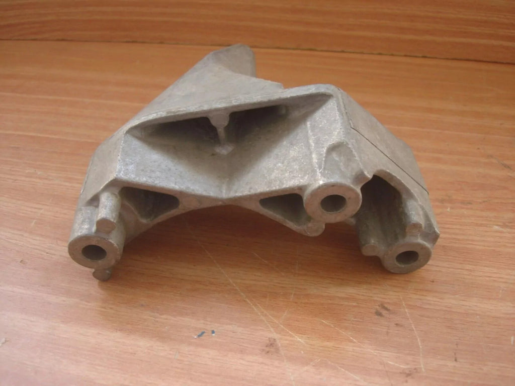 Engine Mount Bracket Right fits Opel Vauxhall Vectra B 90497256 Genuine View Right