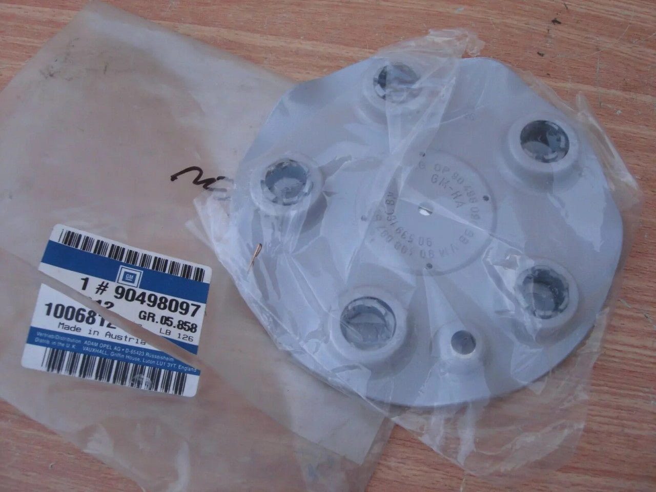 Wheel Center Cap fits Vauxhall Vectra B Calibra 90498097 Genuine View Rear