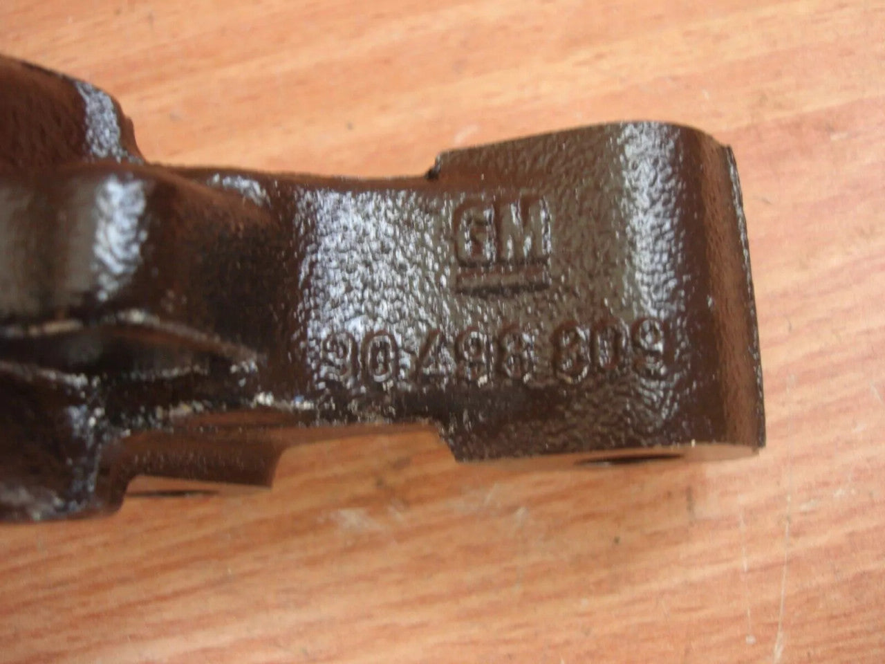 Steering Knuckle Right fits Opel Vauxhall Astra G Zafira A 90498809 Genuine View Right