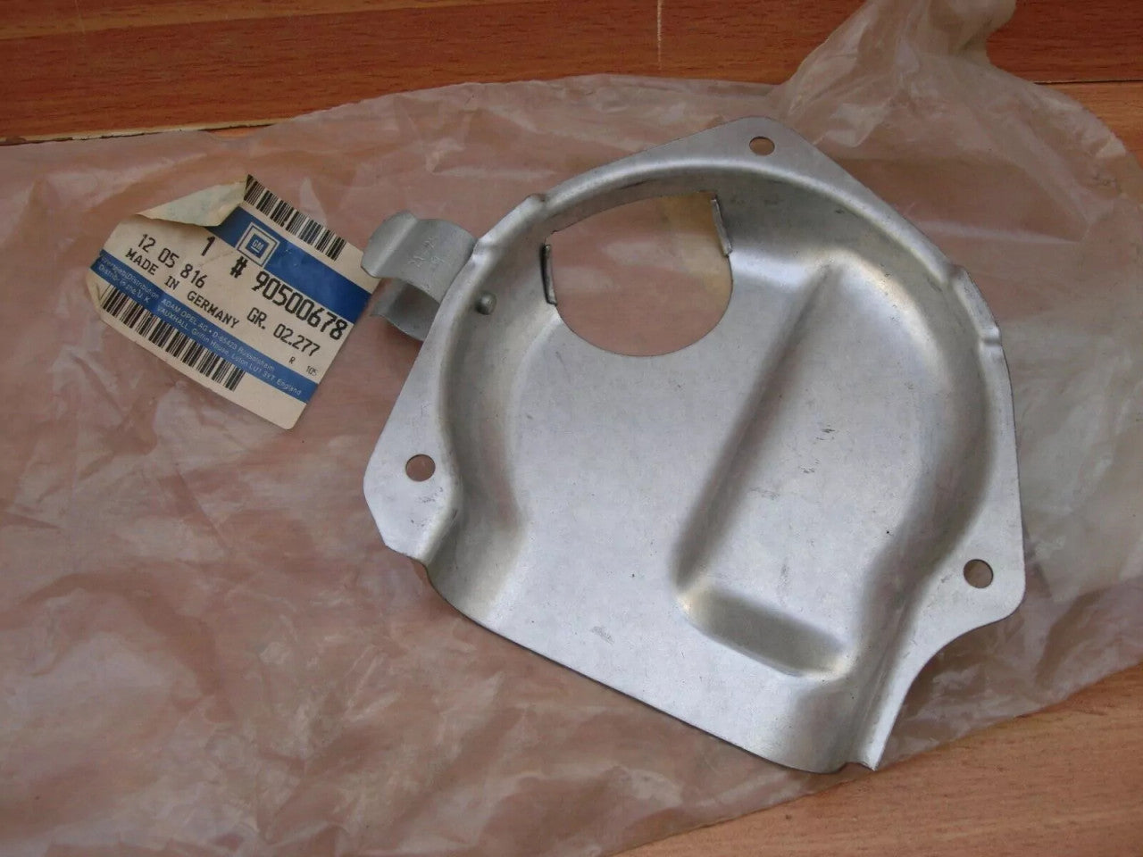 Alternator Bracket Shield fits Opel Vauxhall Astra F Ascona C Kadett E 16D 17D 90500678 View Front