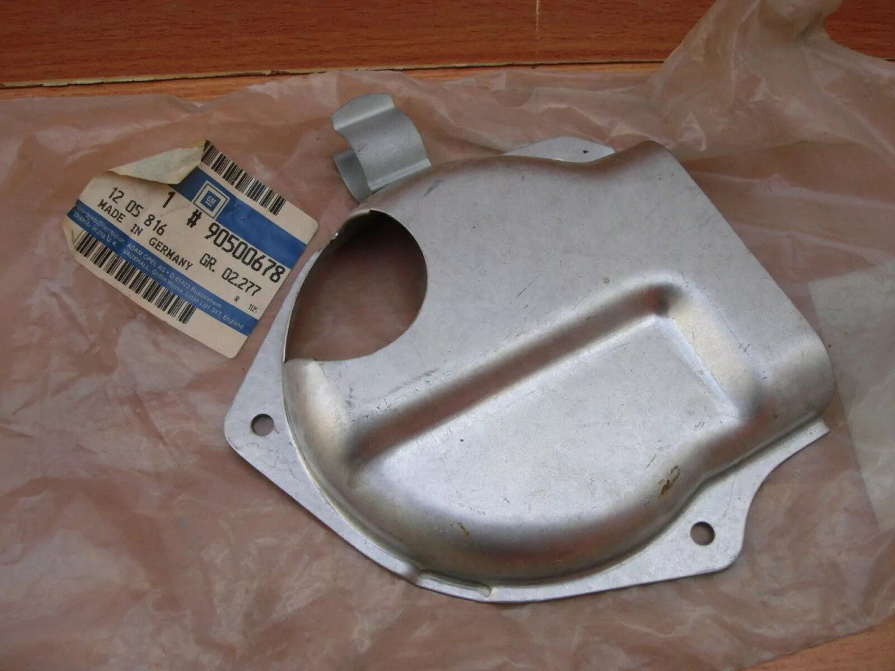 Alternator Bracket Shield fits Opel Vauxhall Astra F Ascona C Kadett E 16D 17D 90500678 View Rear