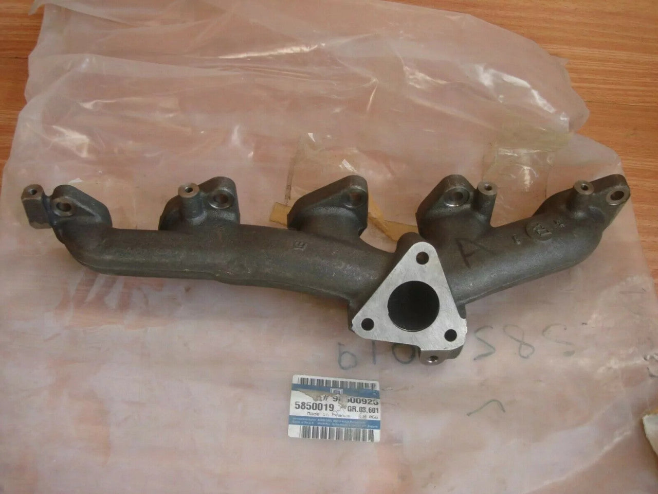 Exhaust Manifold fits Opel Vauxhall Sintra Omega B Frontera B Astra G Diesel 90500926 View Left