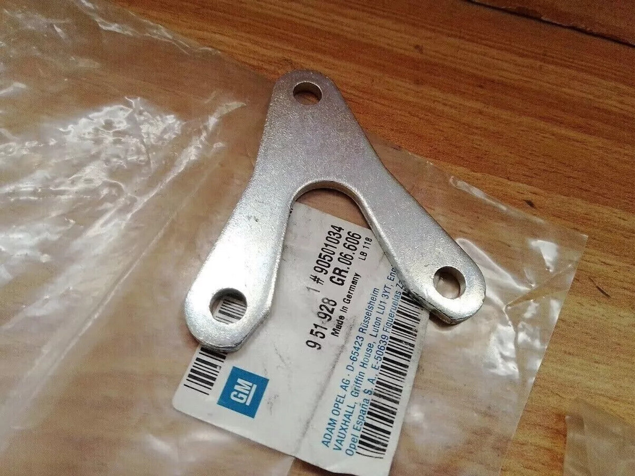 Power Steering Pump Bracket Shackle fits Opel Vauxhall Calibra Vectra A B Sintra 90501034 View Front