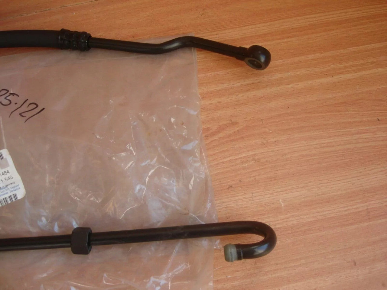 Oil Cooler Pipe & Hose fits Opel Vauxhall Astra F 1.7 Diesel 90501464 Genuine View Left