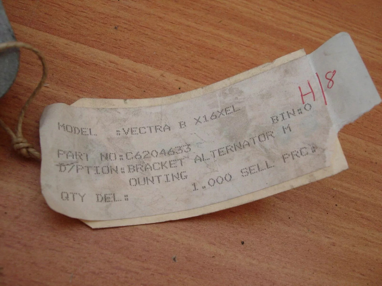 Alternator Bracket Mounting fits Opel Vauxhall Vectra B X16XEL 90502614 Genuine View Upper