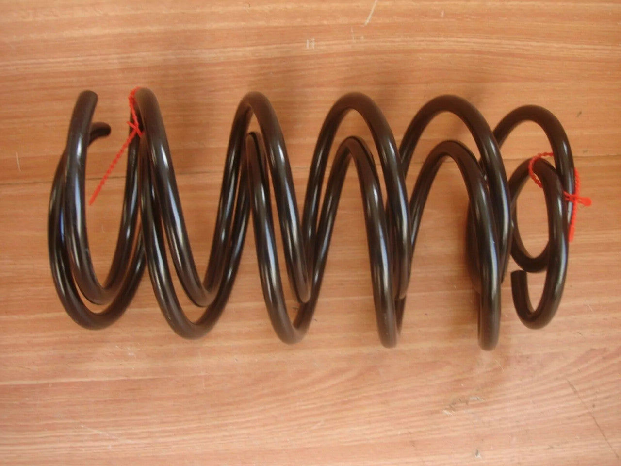 Coil Springs Set Front RHD fits Opel Vauxhall Omega B 90509080 Genuine View Front