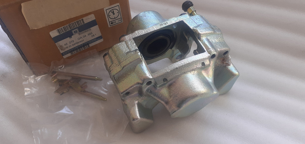 Caliper Rear Right fits Opel Vauxhall Omega B 90509205 Genuine View Front