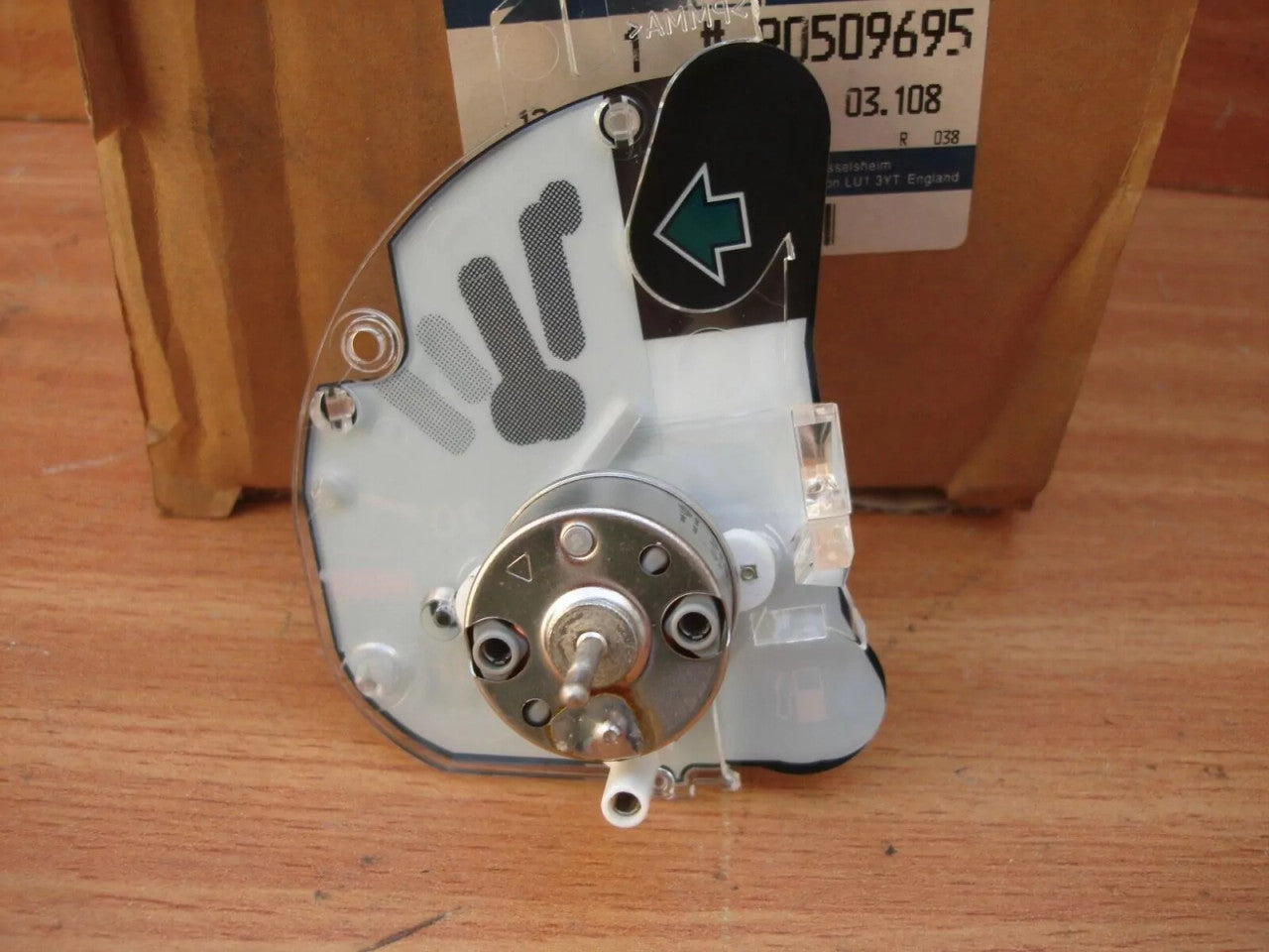 Fuel Gauge fits Opel Vauxhall Omega B 90509695 Genuine View Right