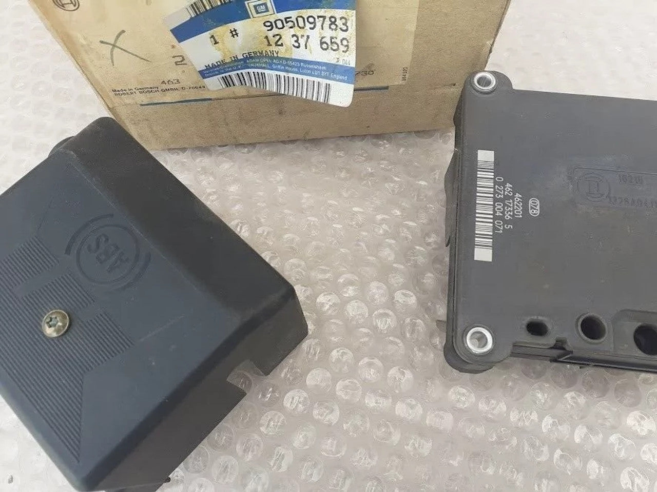 ABS Control Module fits Opel Vauxhall Calibra Vectra A Cavalier Astra F 90509783 View Right