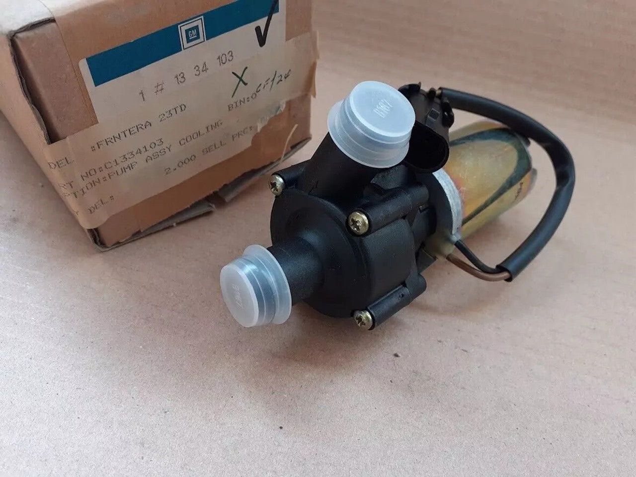 Water Pump Auxiliary fits Opel Frontera A Omega A Vauxhall Carlton 23D 90510214 View Right