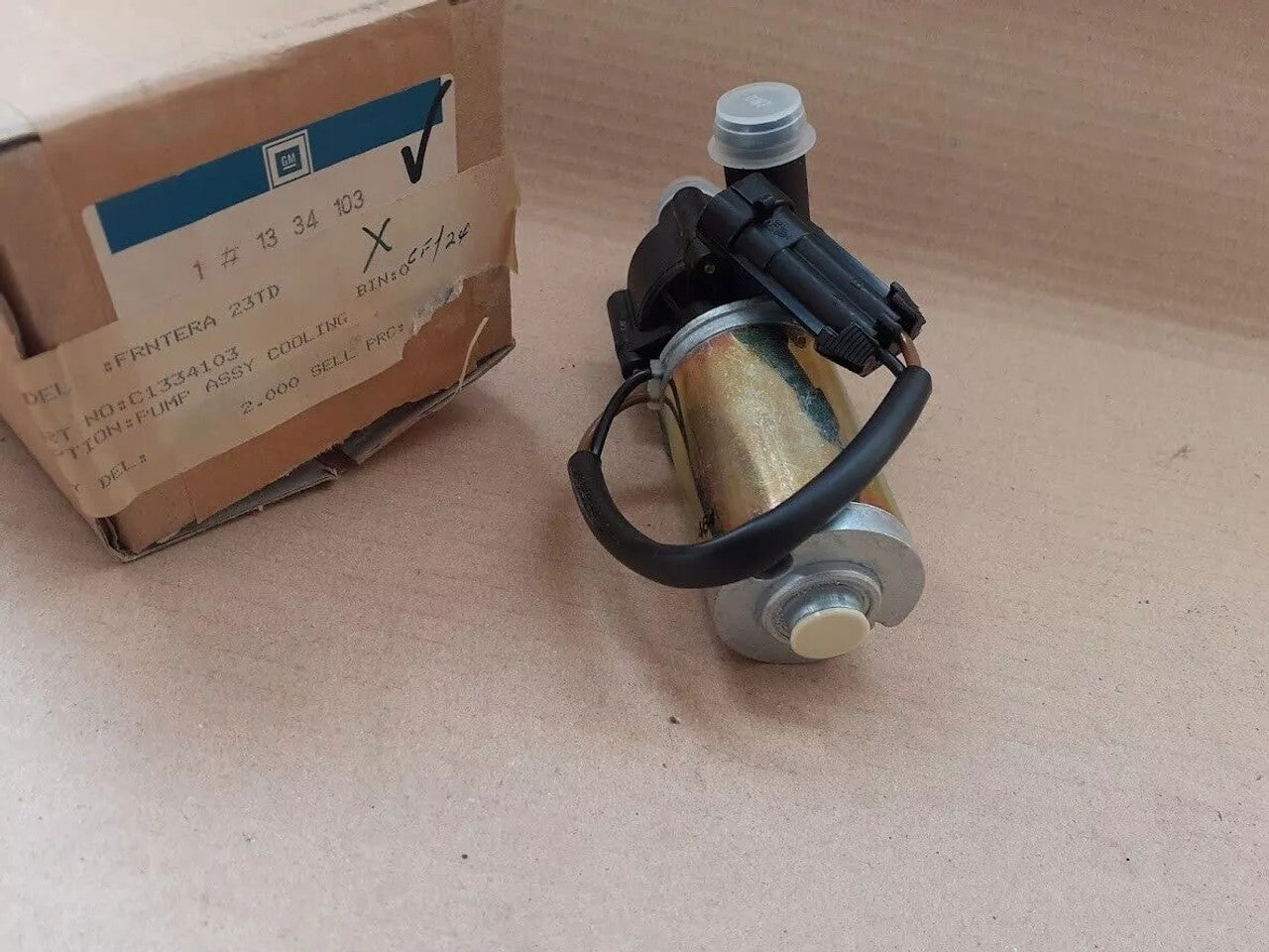 Water Pump Auxiliary fits Opel Frontera A Omega A Vauxhall Carlton 23D 90510214 View Left