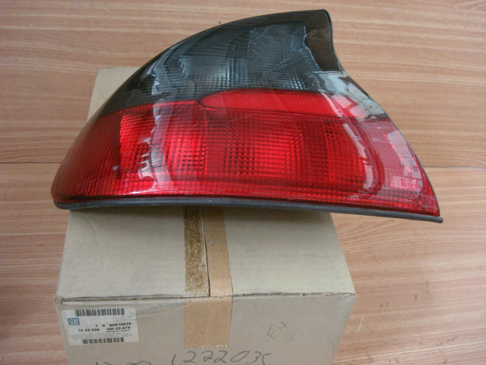 Tail Rear Light Left fits Opel Vauxhall Tigra A 90510529 Genuine View Front