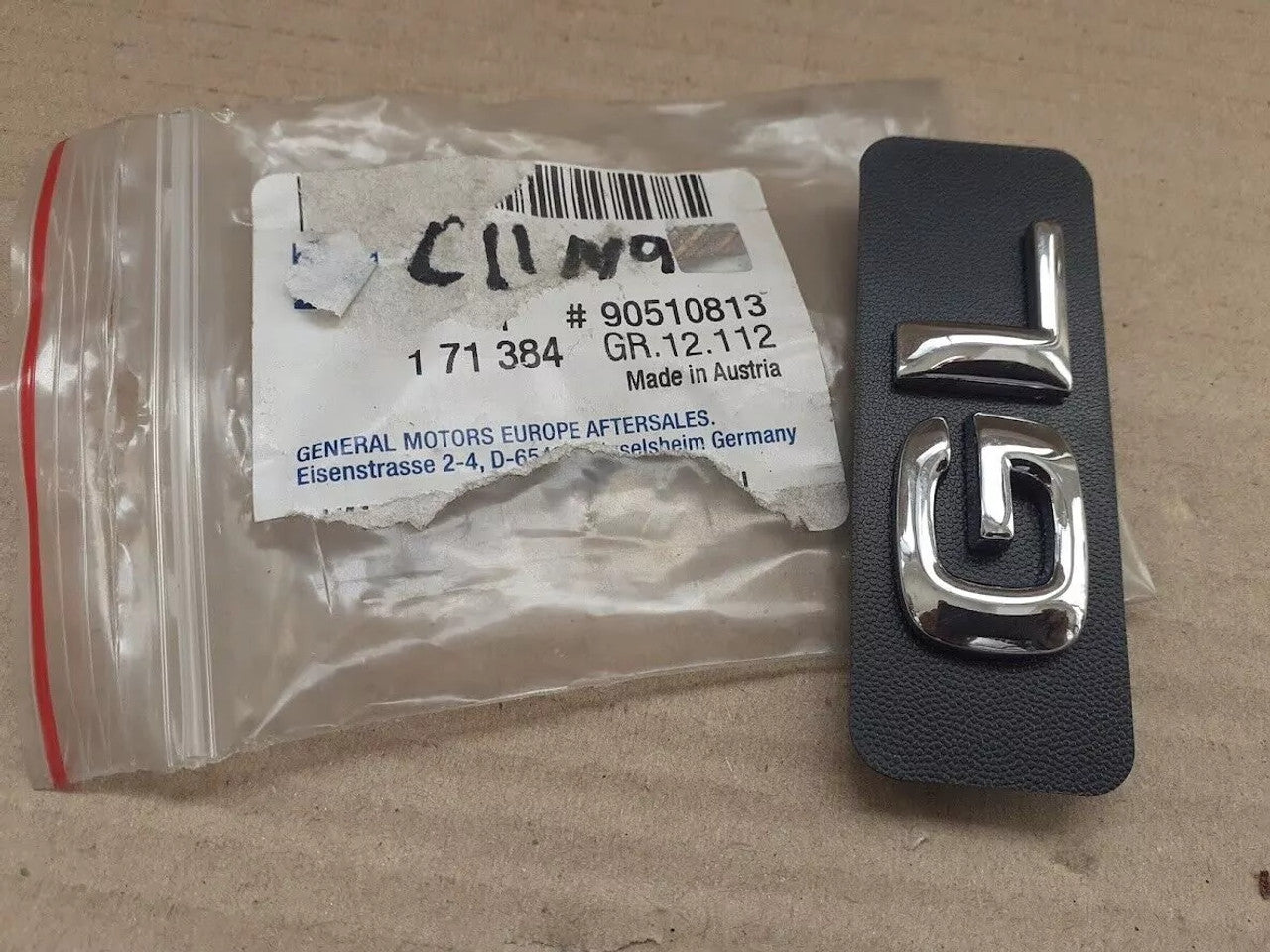 Emblem GL fits Opel Vauxhall Astra F 90510813 Genuine View Rear