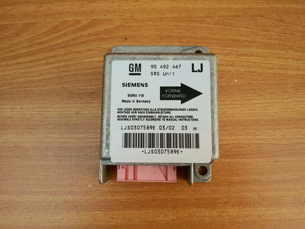 ECU Control Unit IDENTIFY LJ fits Opel Vauxhall Omega B 26 Connections Genuine 90511407 View Right