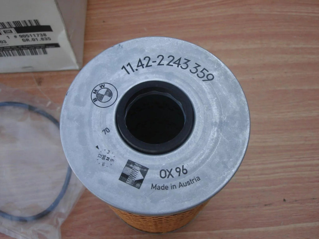 Oil Filter fits Opel Vauxhall Omega B U25TD X25TD BMW M51 Diesel Genuine 90511738 View Left