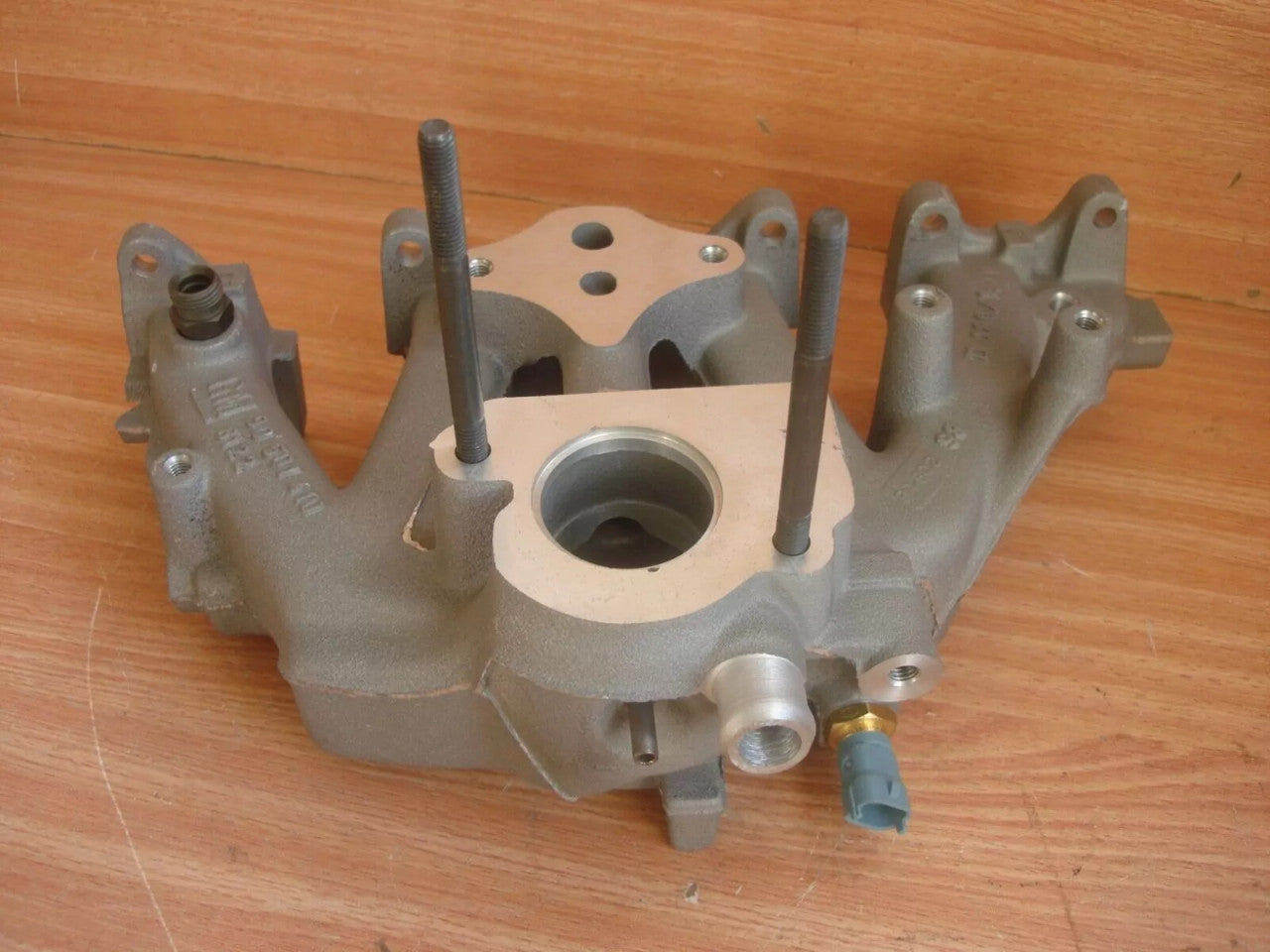 Intake Manifold fits Opel Vauxhall Astra F Vectra B Corsa B X14NZ X14SZ X16SZR 90512728 View Front