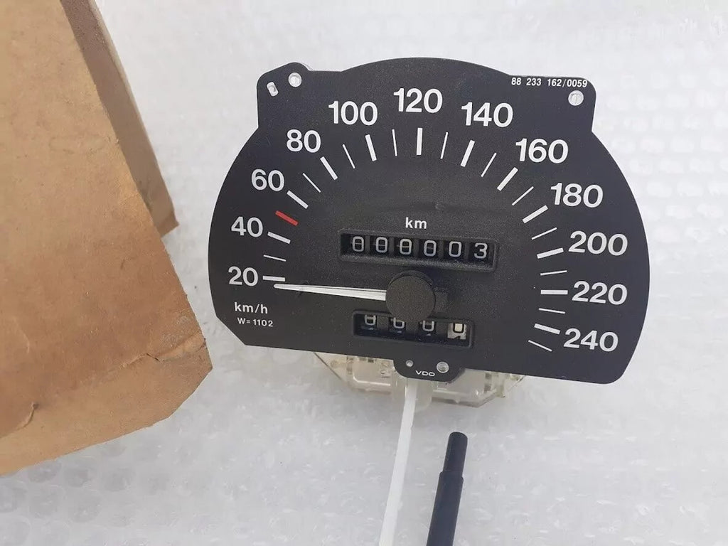 Speedometer Gauge fits Opel Vauxhall Astra F 90519093 Genuine View Rear