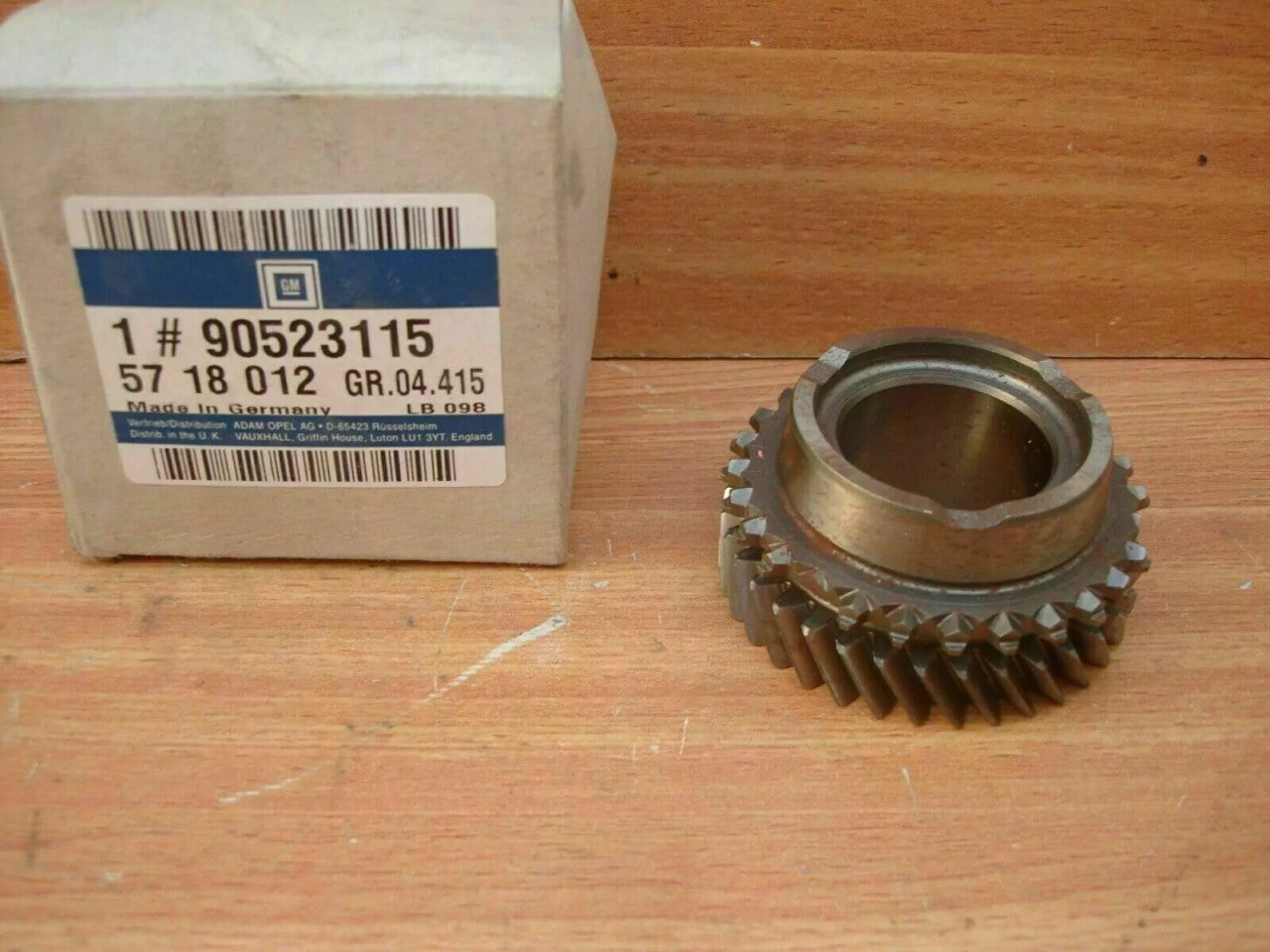 Manual Transmission 4th Gear F13 35 teeth fits Opel Vauxhall 90523115 Genuine View Front
