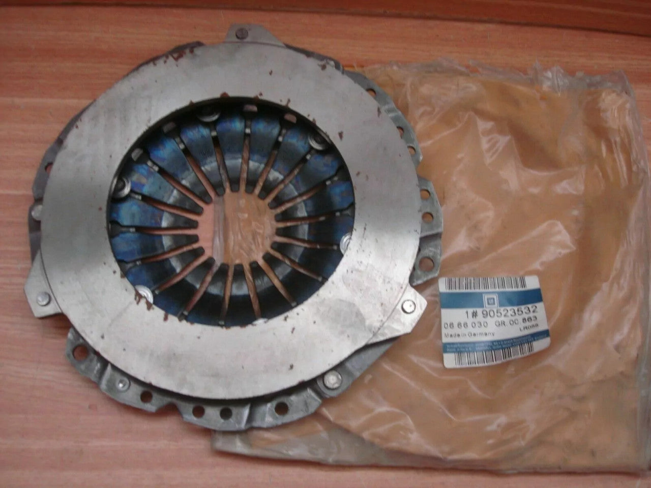 Pressure Plate fits Opel Vauxhall Astra F G Vectra B Corsa B 90523532 Genuine View Rear
