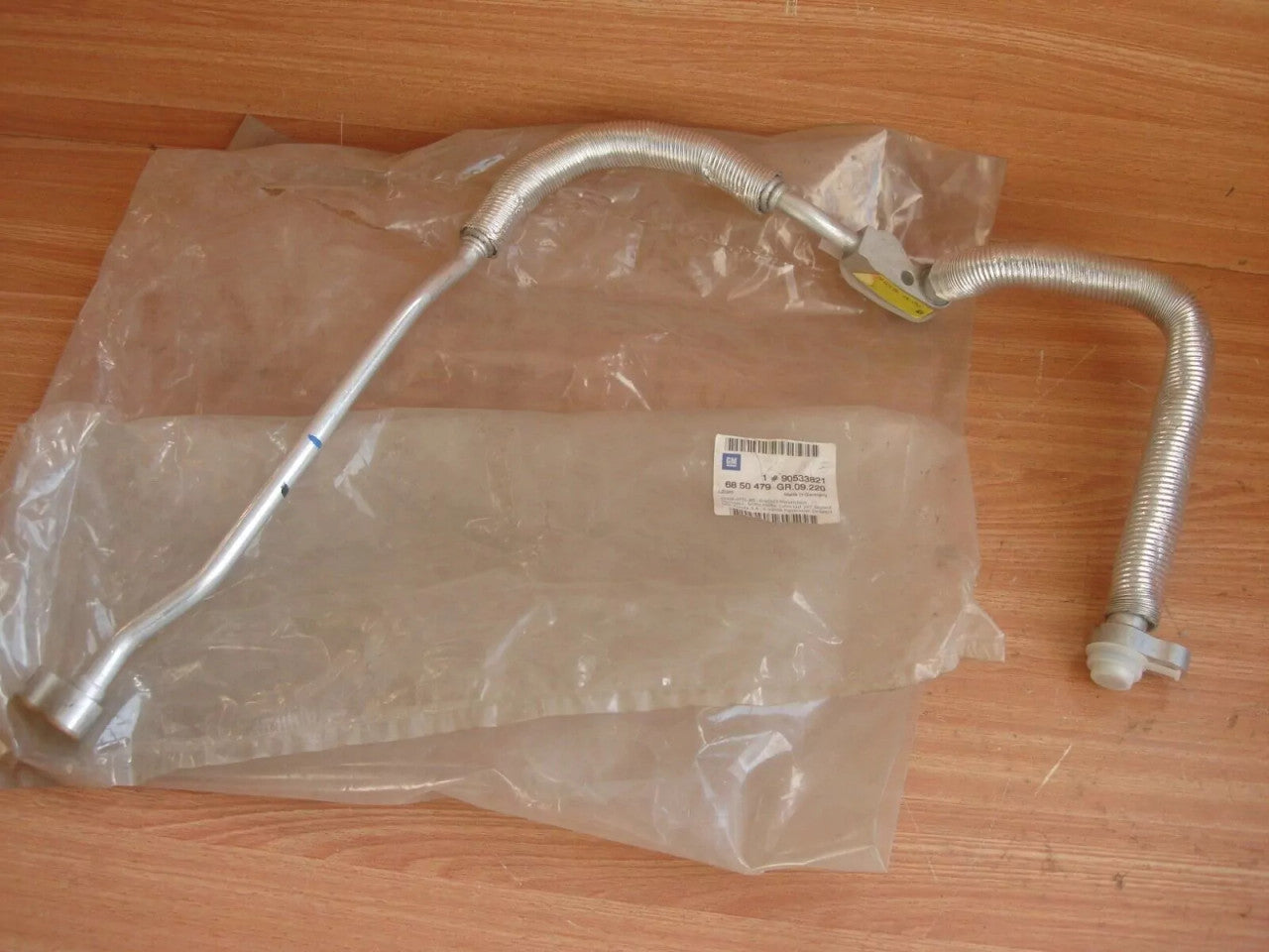 Air Condition Pipe fits Opel Vauxhall Corsa B X12XE 90533821 Genuine View Front