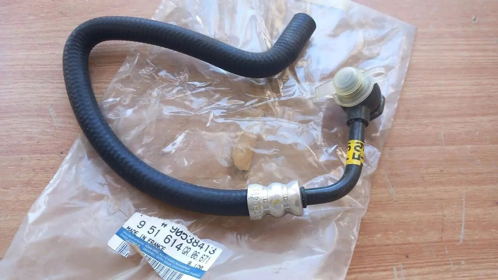 Power Steering Hose RHD fits Opel Vauxhall Vectra B X17TD 90538413 Genuine View Front