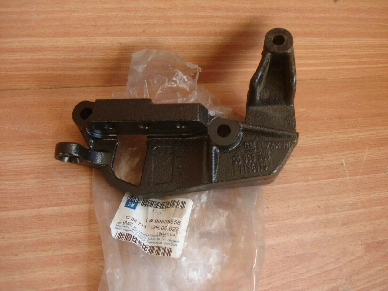 Engine Mount Bracket Right fits Opel Vauxhall Astra G 90538558 Genuine View Rear