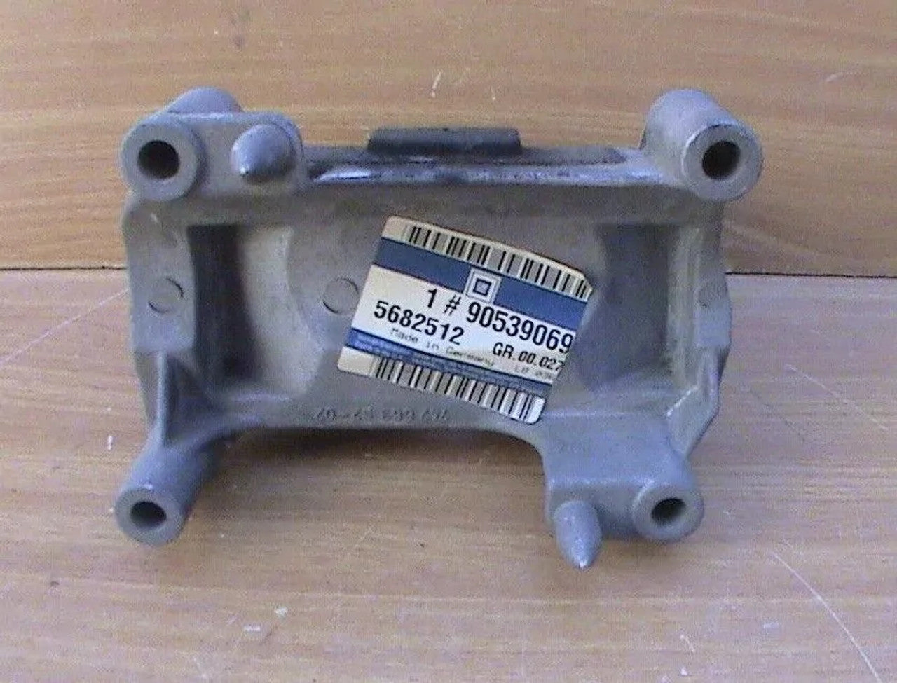 Engine Mount fits Opel Vauxhall Vectra B Diesel Rear A/T X17DTL 90539069 Genuine View Lower