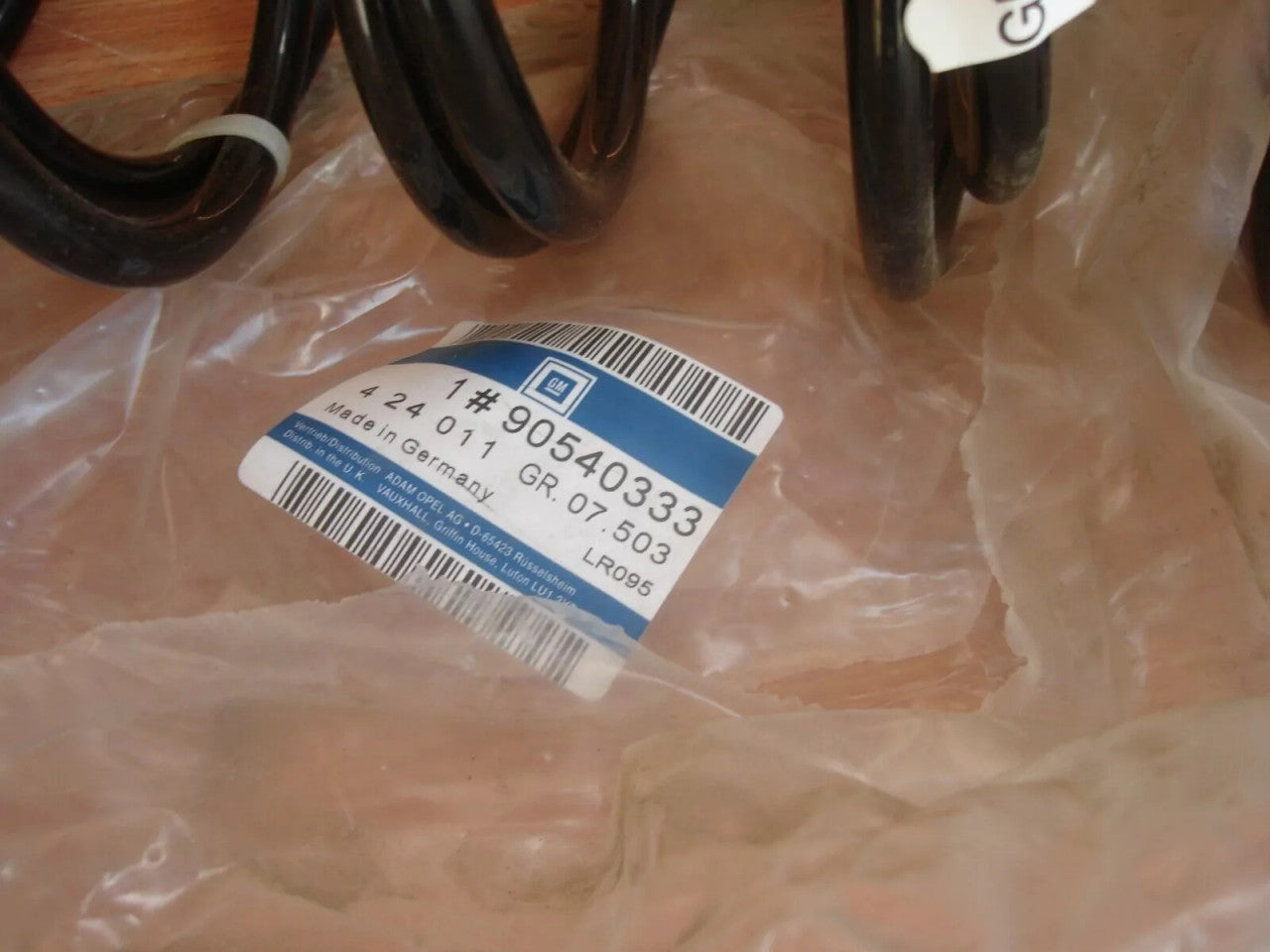 Coil Springs Set Rear fits Opel Vauxhall Vectra B 90540333 Genuine View Rear