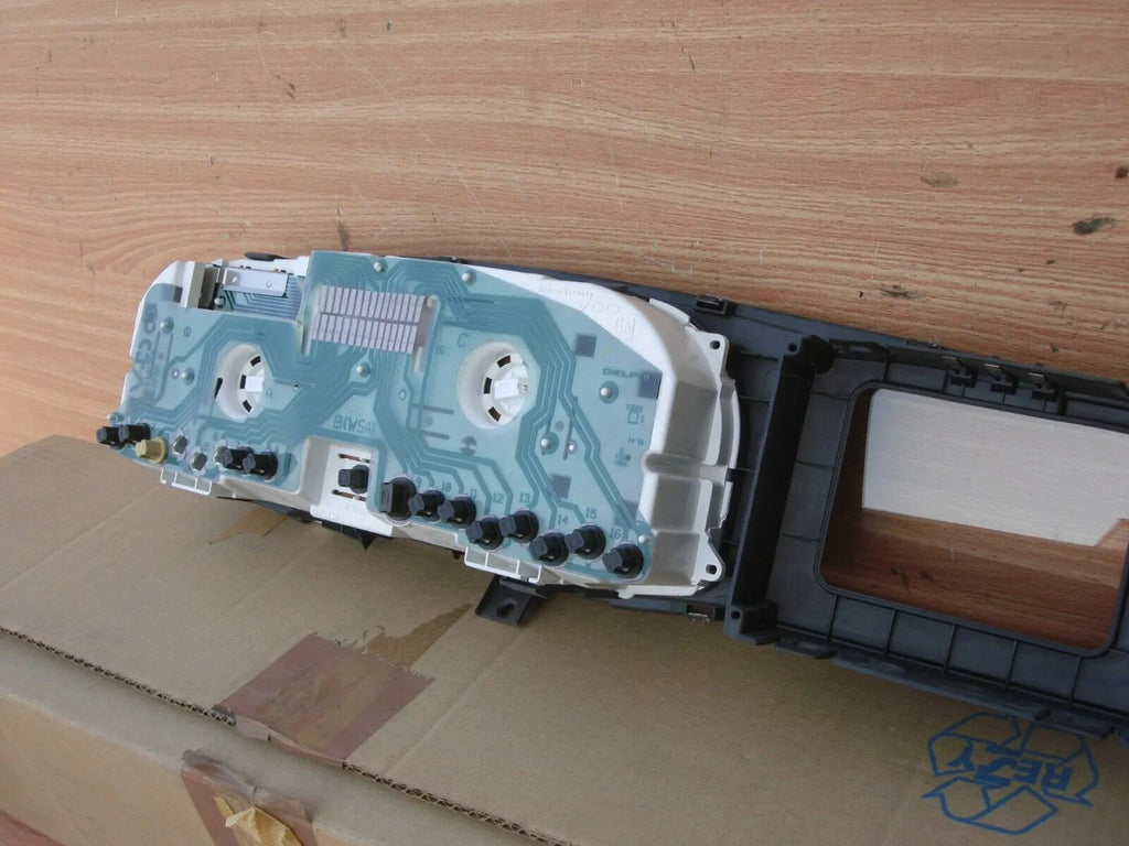 Instrument Cluster fits Opel Vauxhall Vectra B X18XE 90542378 Genuine View Upper